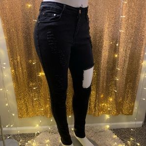 Fashion Nova✨Destroyed Skinny Jeans 👖